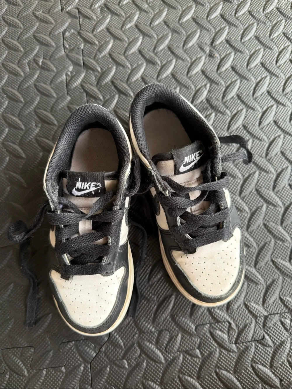 Nike Dunk Low-Top Sneakers